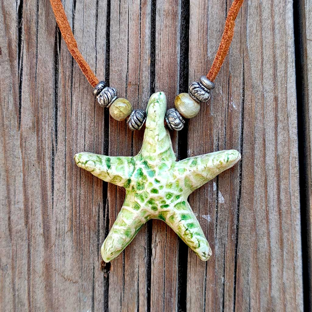 Collares marinos de cerámica