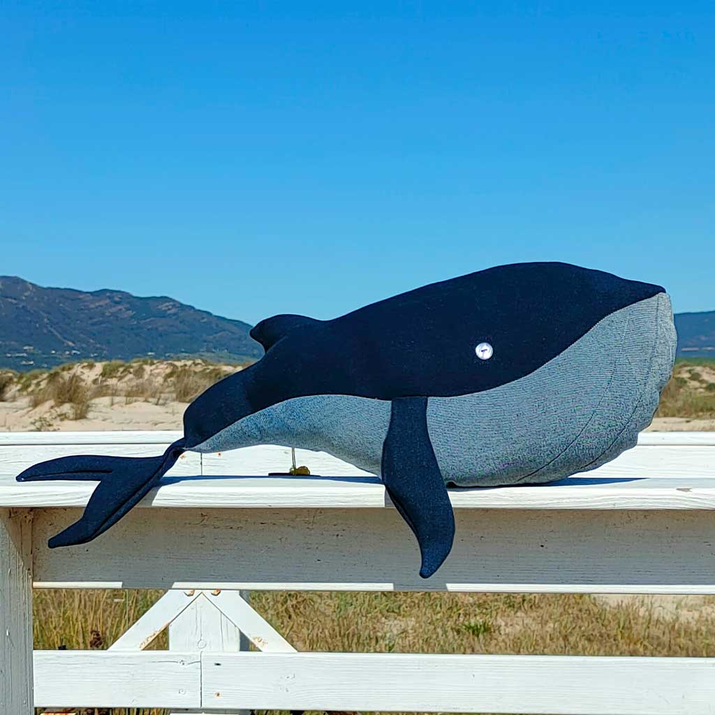 Ballenas de peluche